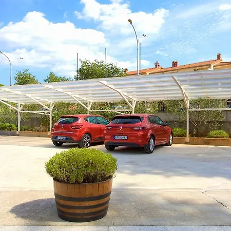 Apartament Frajona *