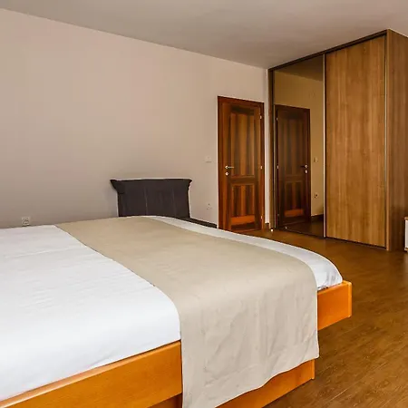 شقة Frajona مالينسكا