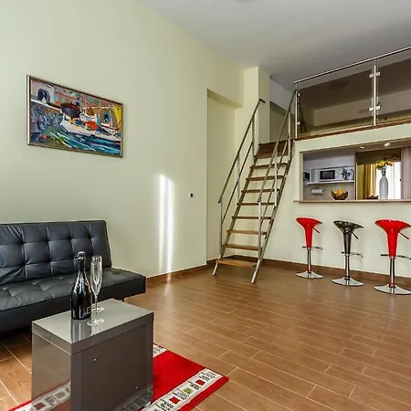Frajona Apartament *
